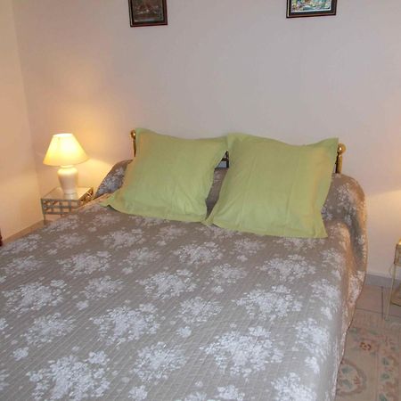 Bed and Breakfast La Bourgade Estreelles Номер фото