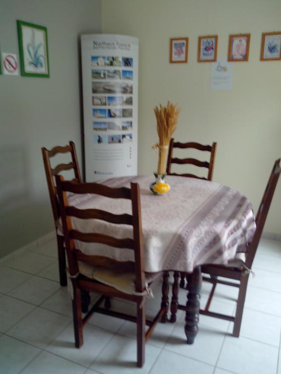 Bed and Breakfast La Bourgade Estreelles Экстерьер фото