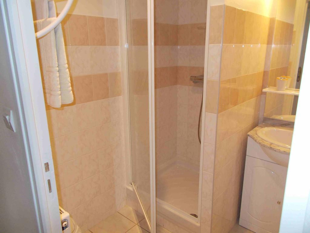 Bed and Breakfast La Bourgade Estreelles Номер фото