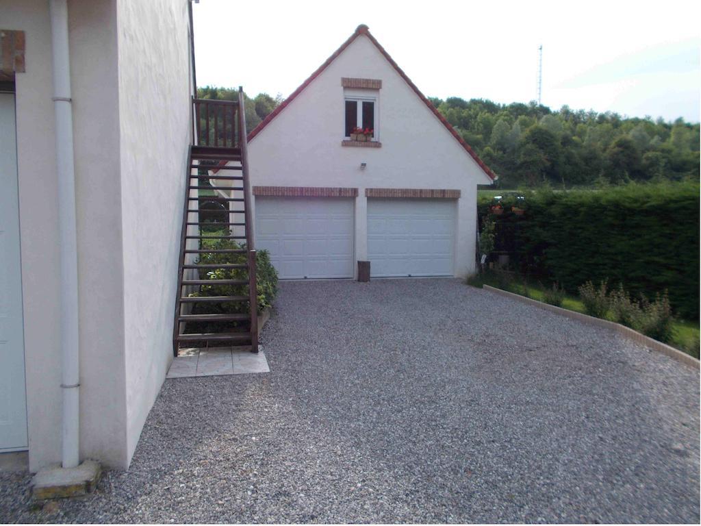 Bed and Breakfast La Bourgade Estreelles Экстерьер фото